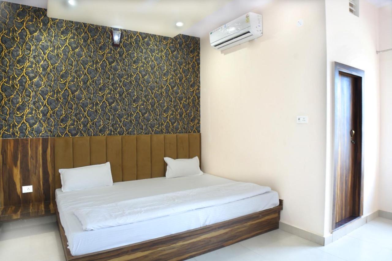 Hotel Keshavam Inn Mathura Dış mekan fotoğraf